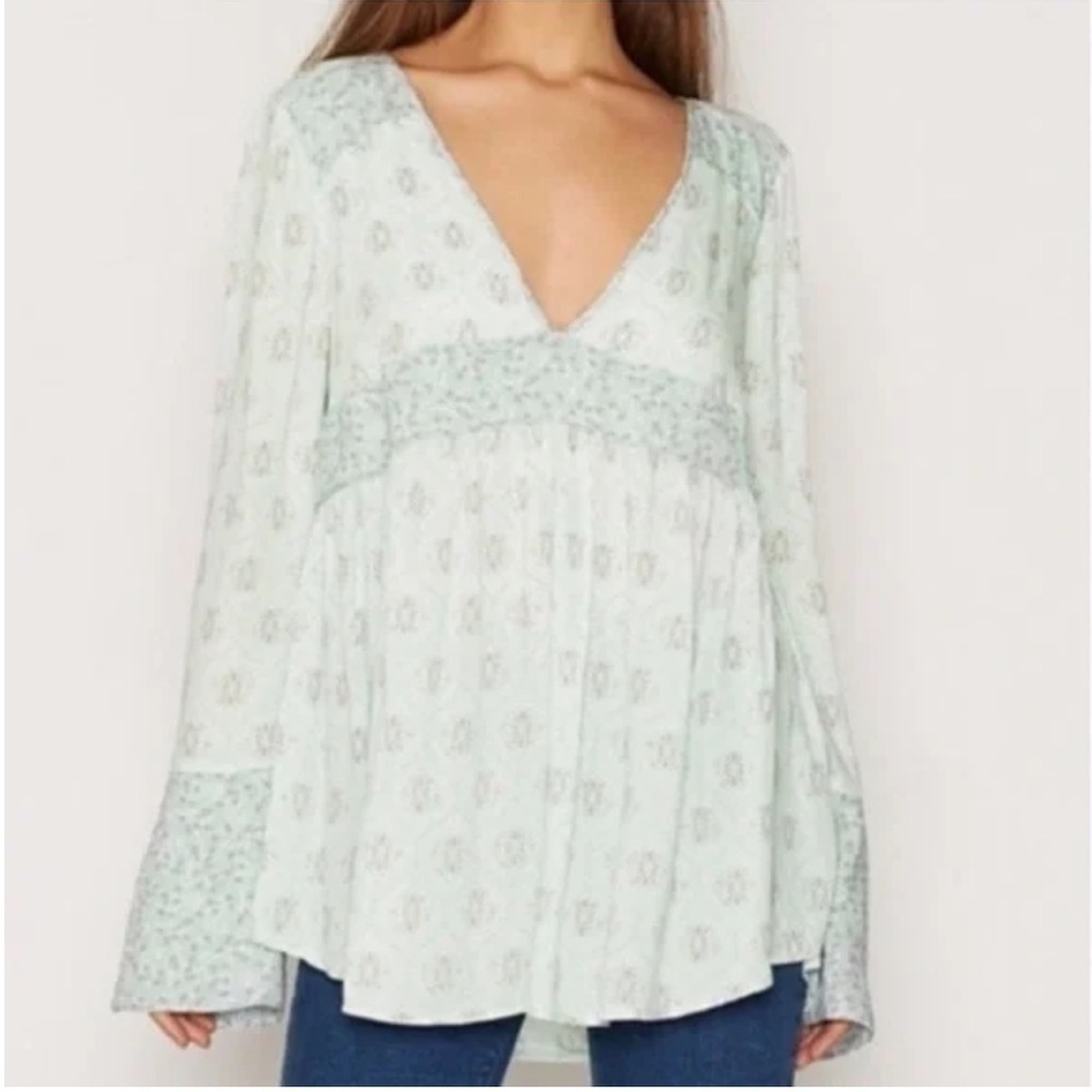 Free People Rolling Hills Print Bell Sleeve Boho Tunic in Green Comb Small